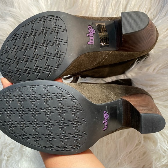 Clarks Suede Lace-Up Ankle Boots - Picture 5 of 10